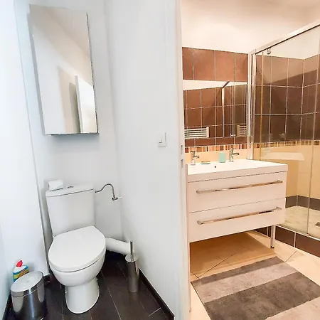 Maison En Plein Coeur De Deauville, A Pied, 6 Personnes *