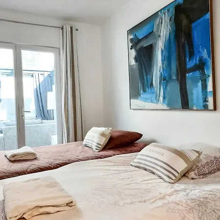 Maison En Plein Coeur De Deauville, A Pied, 6 Personnes Holiday home *