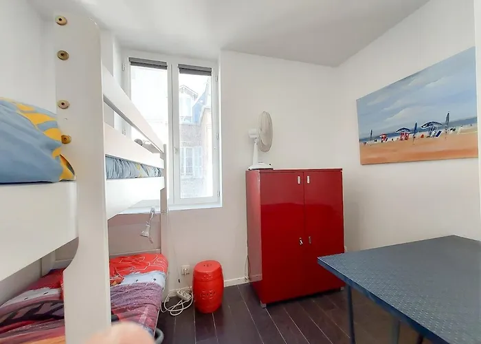 Holiday home Maison En Plein Coeur De Deauville, A Pied, 6 Personnes Deauville